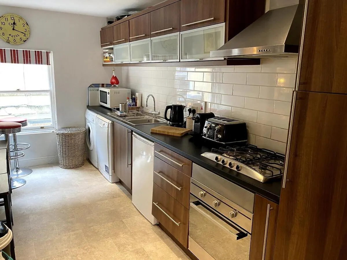 Spacious City Centre Apartment Bath Holiday home